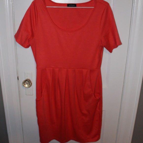 3/$20 - Salmon T-Shirt Dress - Picture 7 of 8